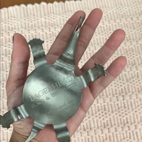 Lager Black and Tan 🐢 turtle bottle opener - Picture 9 of 9